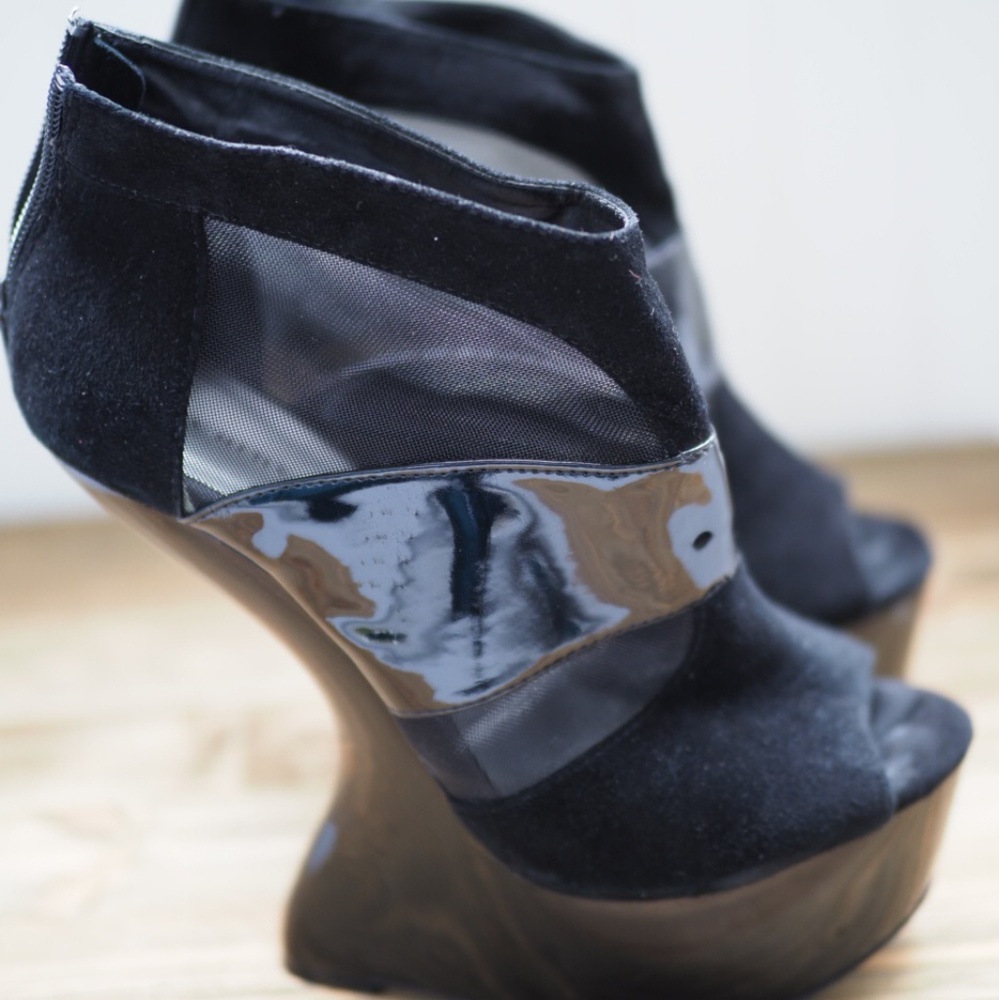 Black High Heels without Heels Shoes